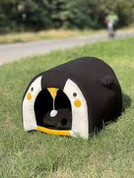 Penguin Pet House in Bed